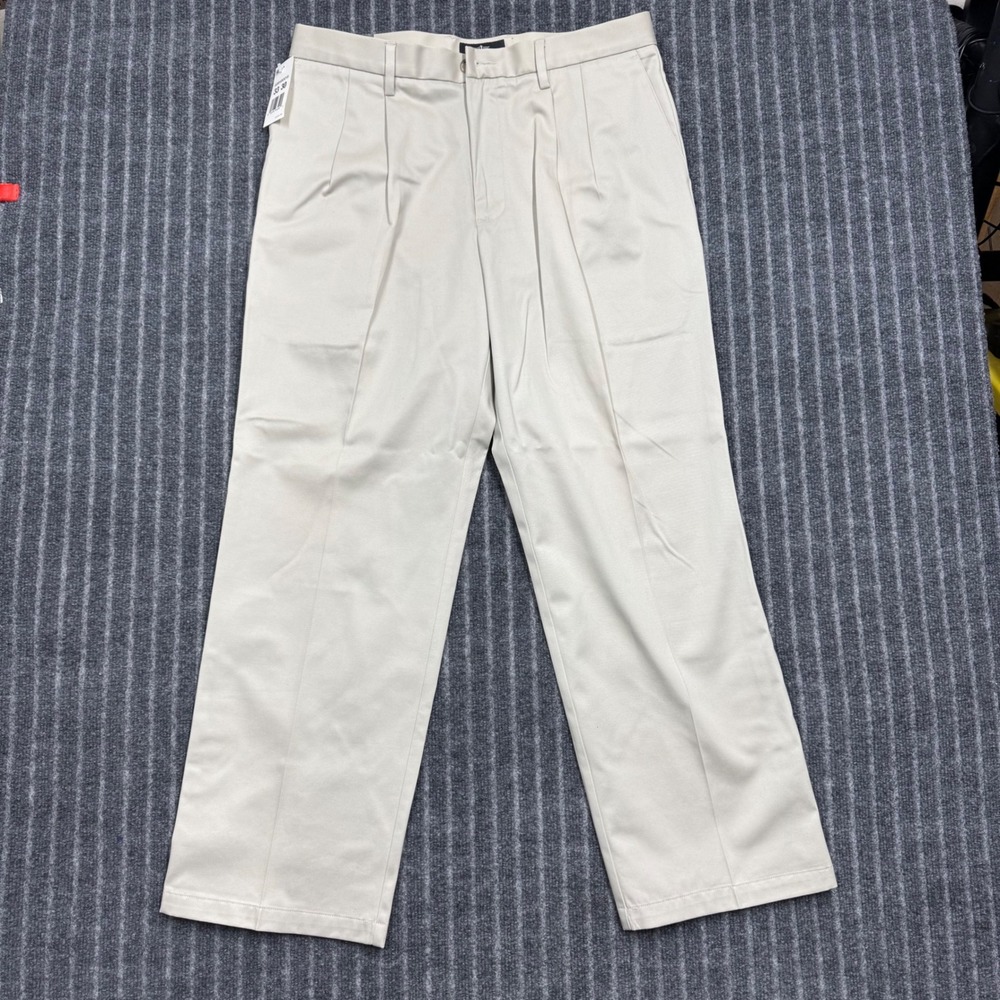 Dockers Mens Signature Khaki D3 Classic Fit Pleated Pants 33x30 Beige Cotton NWT